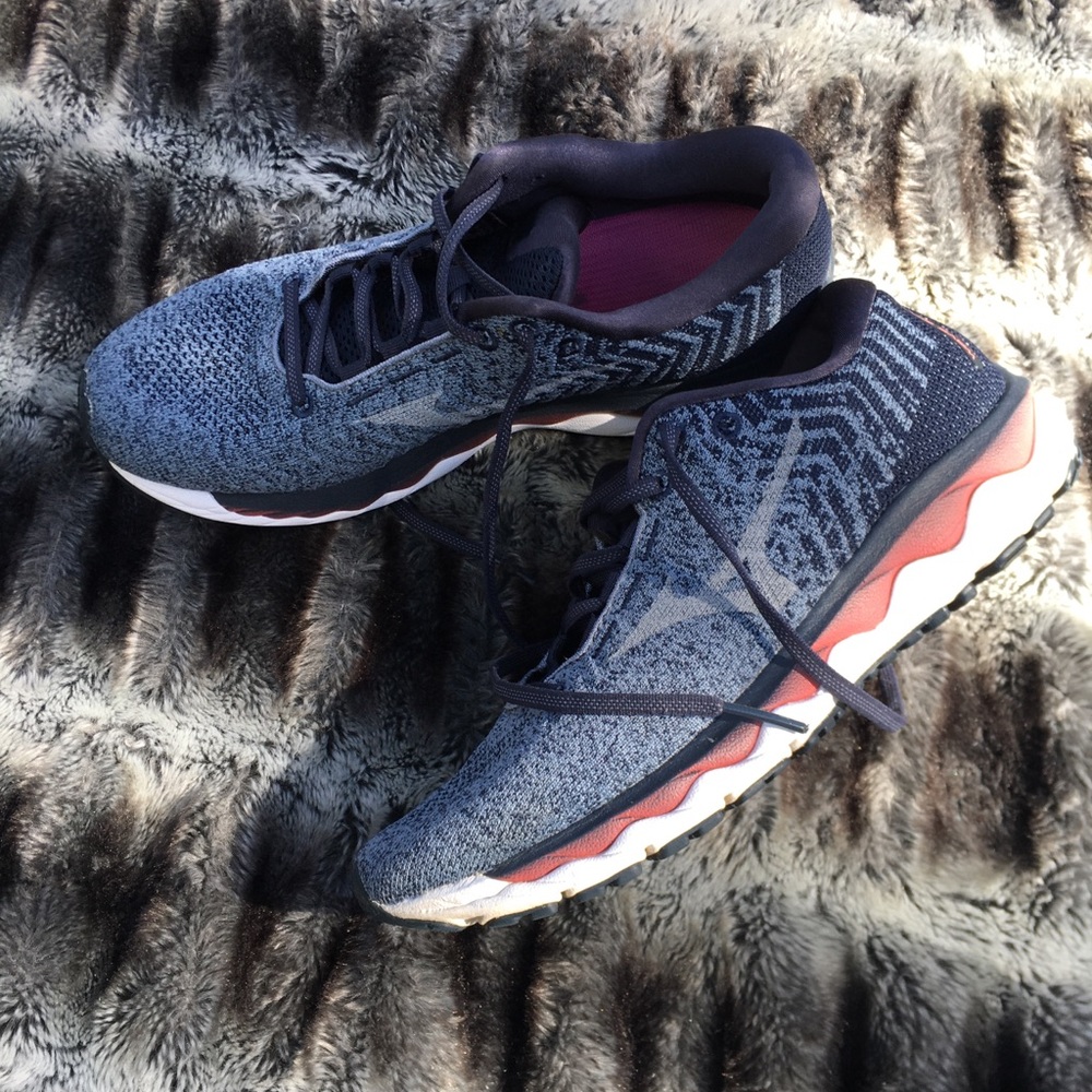Mizuno Wave Sky Waveknit